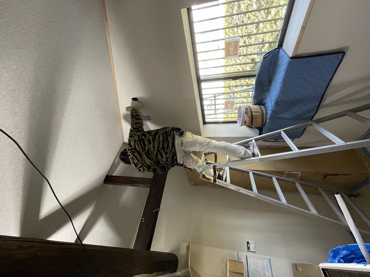 ◇ウイリアムモリス壁紙・内部の仕上げ工事始まってます・海部郡の古